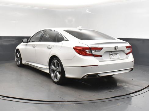 Used 2018 Honda Accord Touring image 5