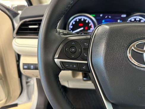 Used 2024 Toyota Camry XLE image 18