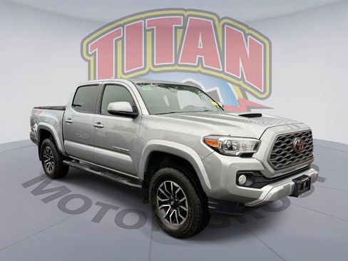 Used 2021 Toyota Tacoma TRD Sport w/ TRD Premium Sport Package AWD/4WD image 1