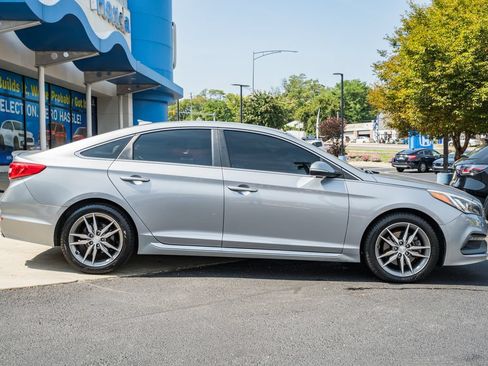 Used 2017 Hyundai Sonata Sport 2.0T FWD image 3