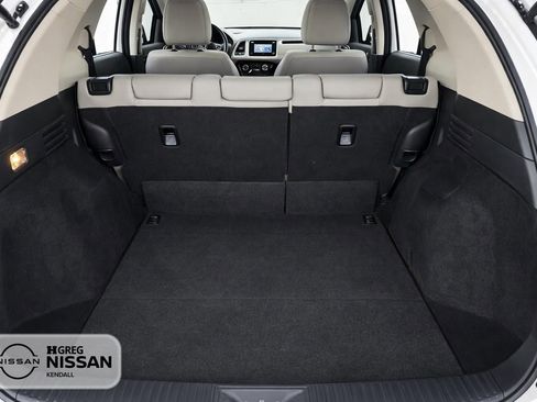 Used 2021 Honda HR-V LX image 13