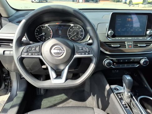 Certified 2024 Nissan Altima 2.5 SV AWD/4WD image 14