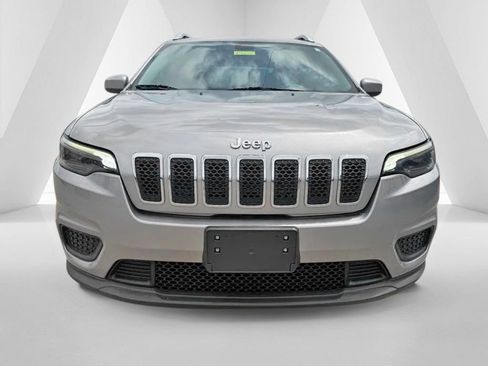 Used 2020 Jeep Cherokee Latitude AWD/4WD image 2
