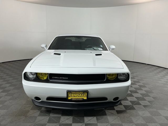 Used 2013 Dodge Challenger SXT RWD image 2