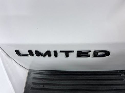 Used 2021 Ford Expedition Limited AWD/4WD image 40