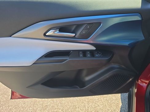 Used 2024 Chevrolet Equinox EV LT image 21