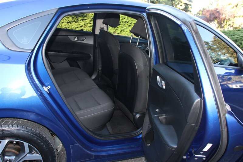 Used 2021 Kia Forte LXS FWD image 6