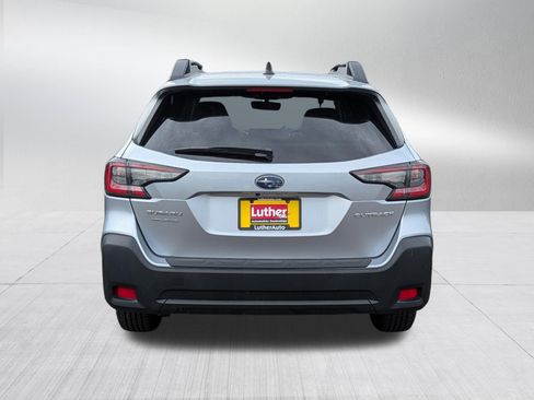 Used 2023 Subaru Outback Premium AWD/4WD image 6