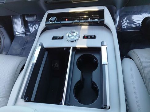 New 2025 Lincoln Navigator Reserve image 24