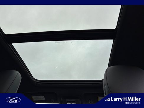 Used 2024 Chevrolet Blazer EV LT image 31