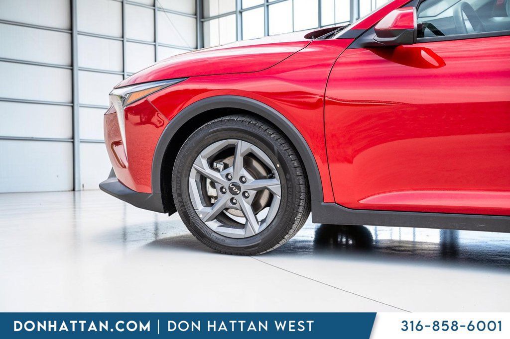 Used 2025 Kia K4 FWD image 31