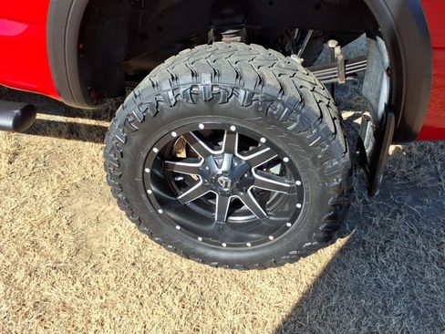 Used 2021 Nissan Titan PRO-4X w/ Pro-4x Convenience Package image 6