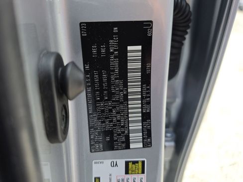 Used 2023 Toyota Corolla Cross LE FWD image 33