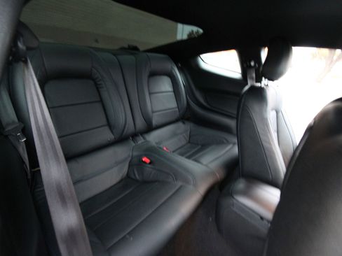 Used 2019 Ford Mustang GT image 36