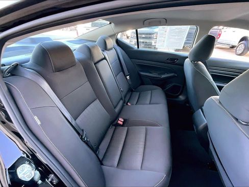 Used 2025 Nissan Altima 2.5 SV image 22