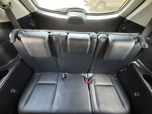 Used 2017 Toyota Highlander XLE AWD/4WD image 16