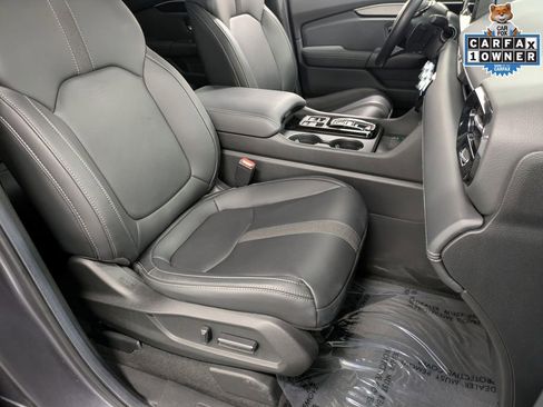 Used 2025 Honda Pilot EX-L image 30