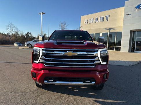 Used 2024 Chevrolet Silverado 2500 High Country w/ High Country Premium Package image 9