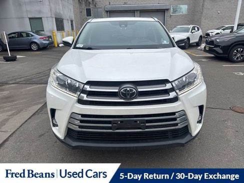 Used 2019 Toyota Highlander Limited image 18