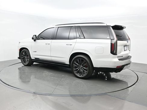 Used 2023 Cadillac Escalade V w/ LPO, ONYX Package AWD/4WD image 4