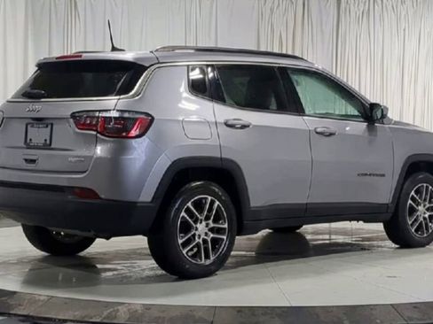 Used 2019 Jeep Compass Latitude image 10