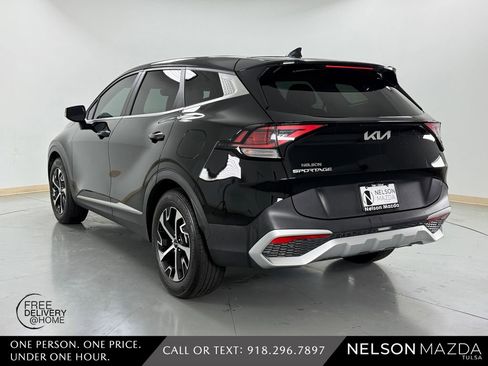 Used 2023 Kia Sportage EX FWD image 7