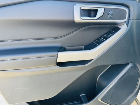 Used 2023 Ford Explorer XLT w/ Equipment Group 202A image 13