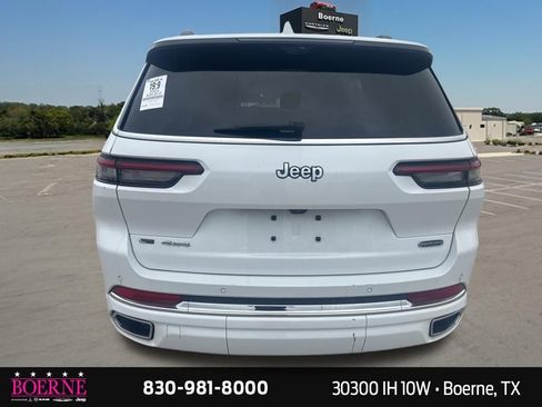 Used 2023 Jeep Grand Cherokee L Overland w/ Luxury Tech Group IV AWD/4WD image 11