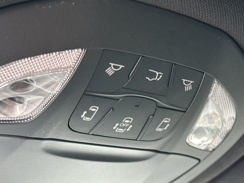 New 2026 Chrysler Pacifica Limited w/ S Appearance Package FWD image 11