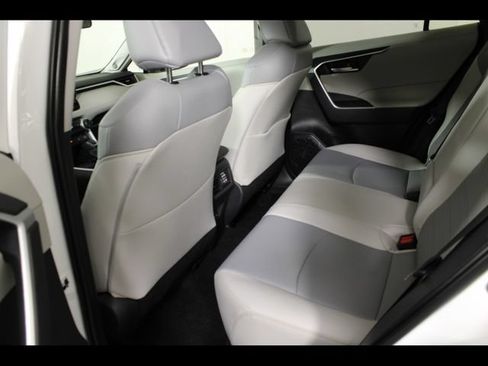 Used 2025 Toyota RAV4 XLE Premium w/ Weather Package AWD/4WD image 15