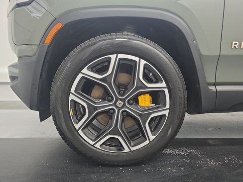 Used 2023 Rivian R1S Launch Edition AWD/4WD image 9