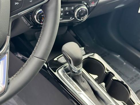 New 2026 Chevrolet Trax LT w/ LT Convenience Package image 20
