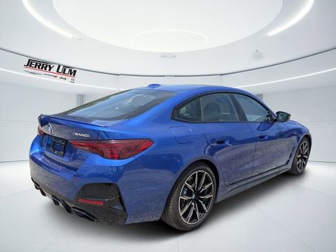 Used 2025 BMW M440i RWD image 3