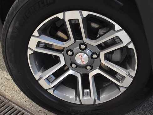 Used 2025 GMC Terrain Elevation AWD/4WD image 29