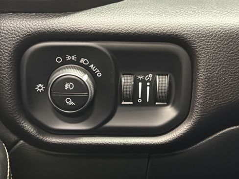 Used 2022 RAM 2500 Laramie AWD/4WD image 29