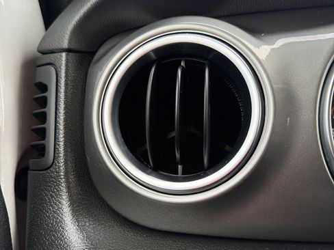 Used 2021 Jeep Gladiator Overland w/ Trailer Tow Package image 52