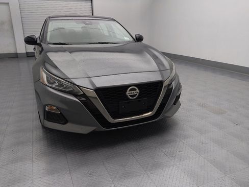 Used 2022 Nissan Altima 2.5 SR image 14