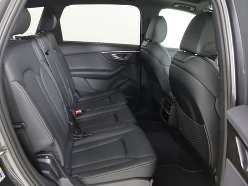 New 2026 Audi Q7 3.0T Prestige image 14