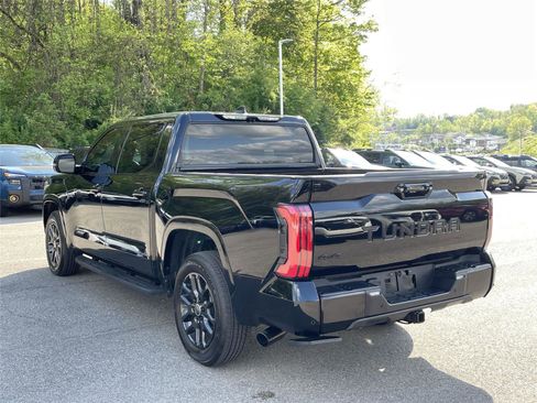 Used 2024 Toyota Tundra Platinum AWD/4WD image 3