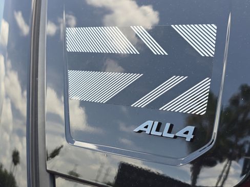 Used 2025 MINI Cooper Countryman S image 7