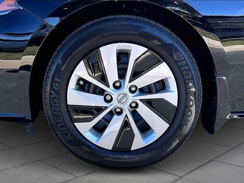 Certified 2025 Nissan Altima 2.5 S image 10