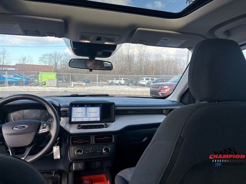 Used 2023 Ford Maverick XLT image 15