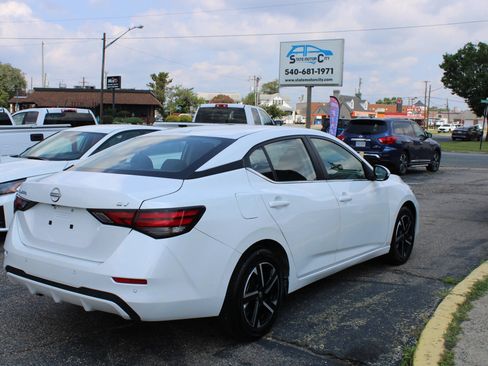 Used 2024 Nissan Sentra SV FWD image 5