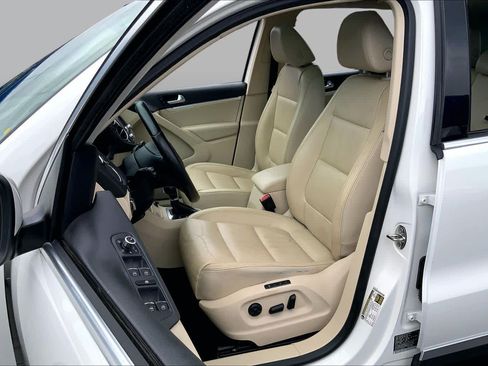 Used 2012 Volkswagen Tiguan SEL FWD image 7