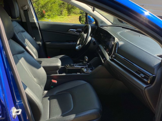 Used 2023 Kia Sportage EX FWD image 35