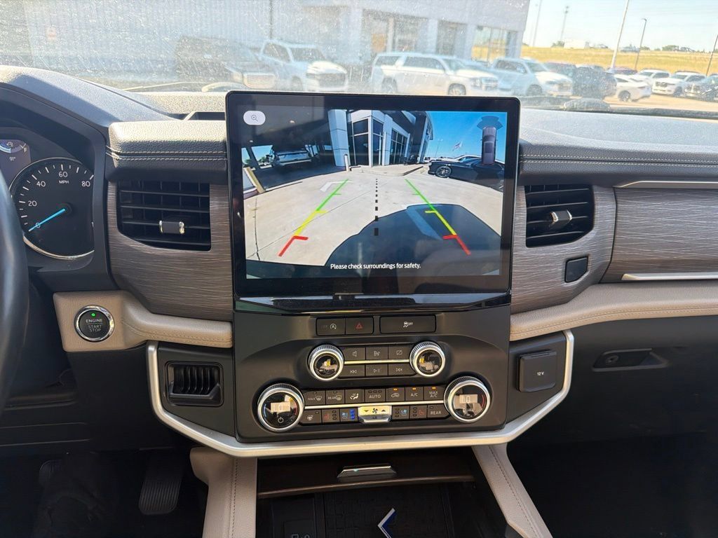 Used 2024 Ford Expedition Limited AWD/4WD image 13