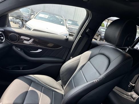 Used 2023 Mercedes-Benz GLC 300 4MATIC Coupe image 16