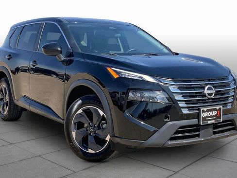 Used 2024 Nissan Rogue SV FWD image 3