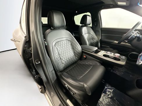 Used 2023 Genesis GV60 Performance image 28