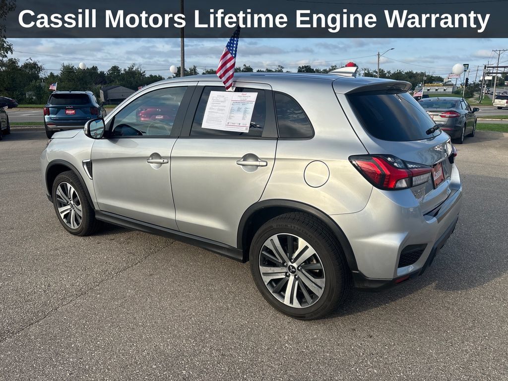 Used 2024 Mitsubishi Outlander Sport SE AWD/4WD image 3